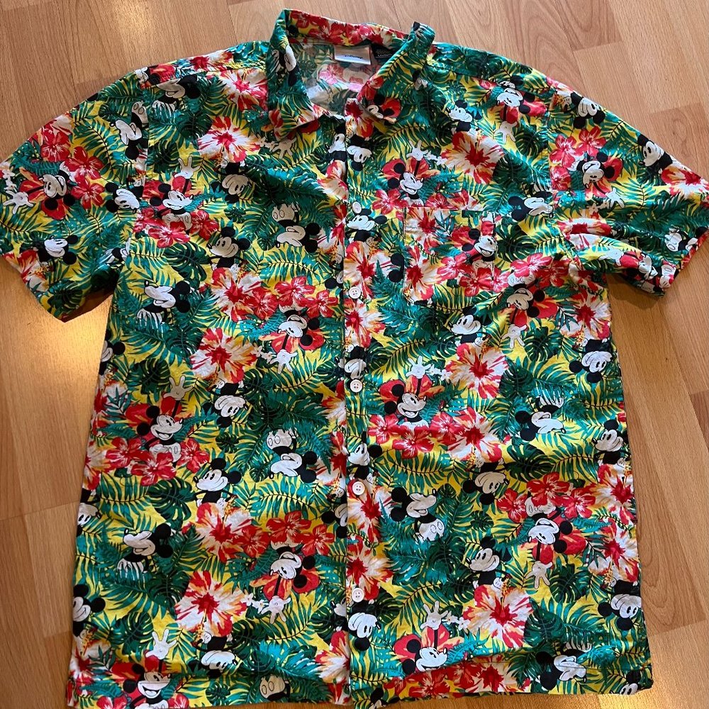 Disney Hawaiian Men's Shirt Large
